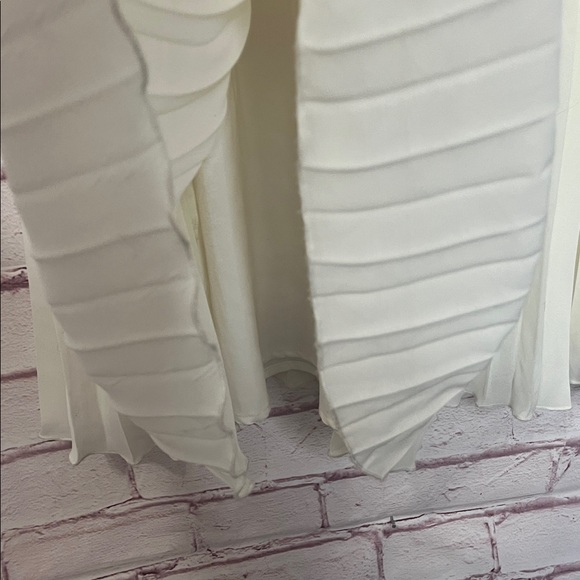 KNT By Kova And T Accordion Pleat Gown in Black & White NWT Medium - Picture 5 of 11